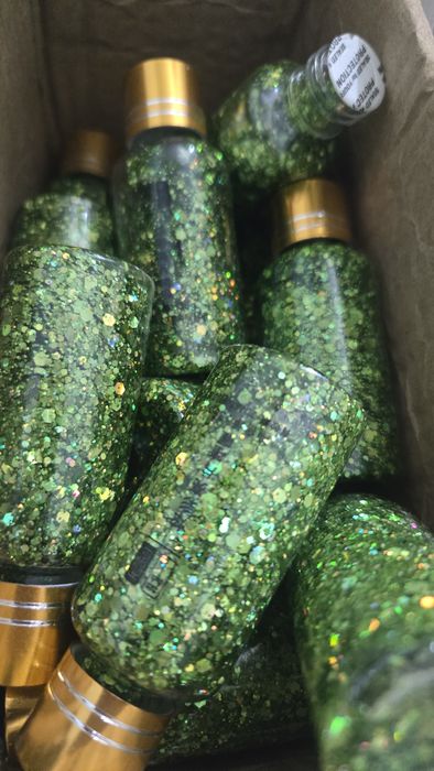 Продам глиттер блёстки 35 мл есть 18 шт
