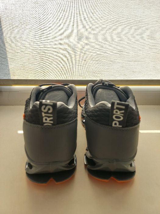 Продам Кроссовки