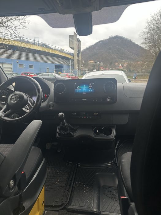 Inchiriez duba  300 lei pe zi