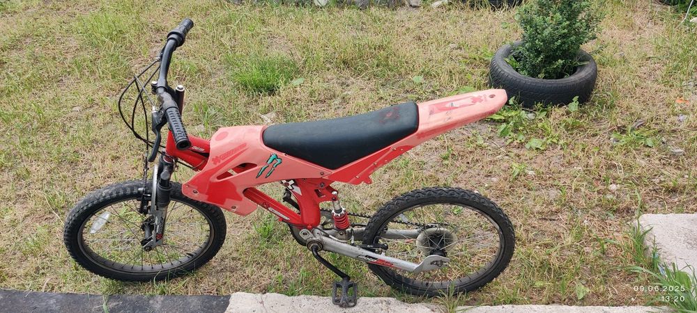 Vând bicicleta mtb full suspension