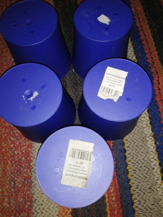 Кашпи по 3 лева броя