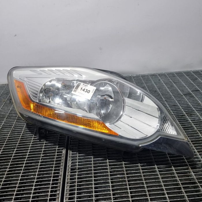 Far Dreapta Ford Kuga 2008 - 2010 SUV 4 Usi (1430) Fara xenon