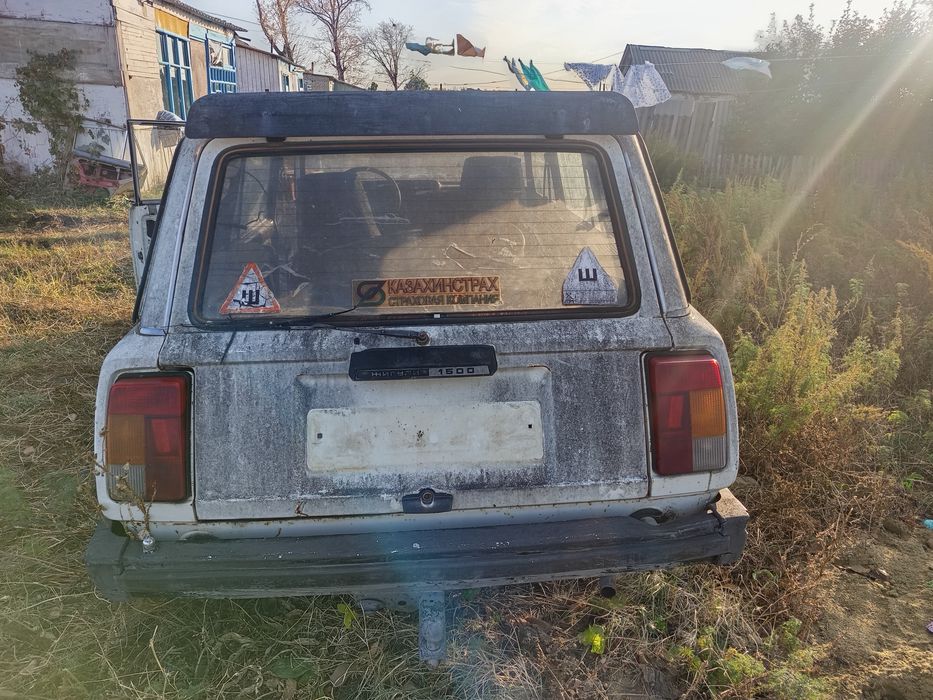 Продам машину ваз 21004