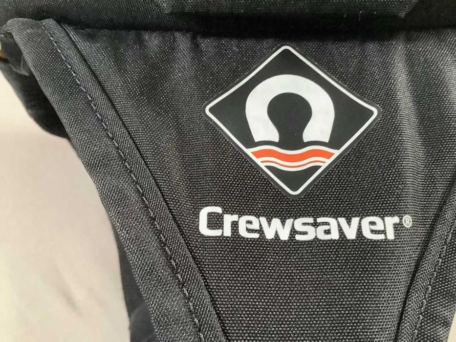 Автоматична офшорна спасителна жилетка Crewsaver Ergofit 190N OS с вграден авариен предавател WEATHERDOCK easy MOB (AIS и DSC).