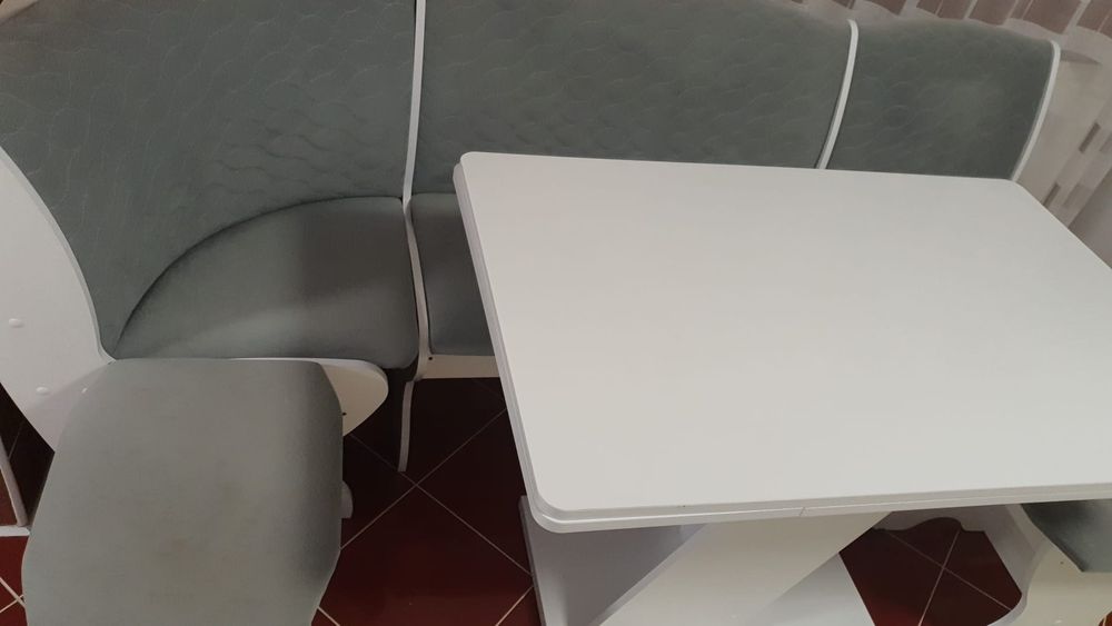 Vând colțar bucatarie set