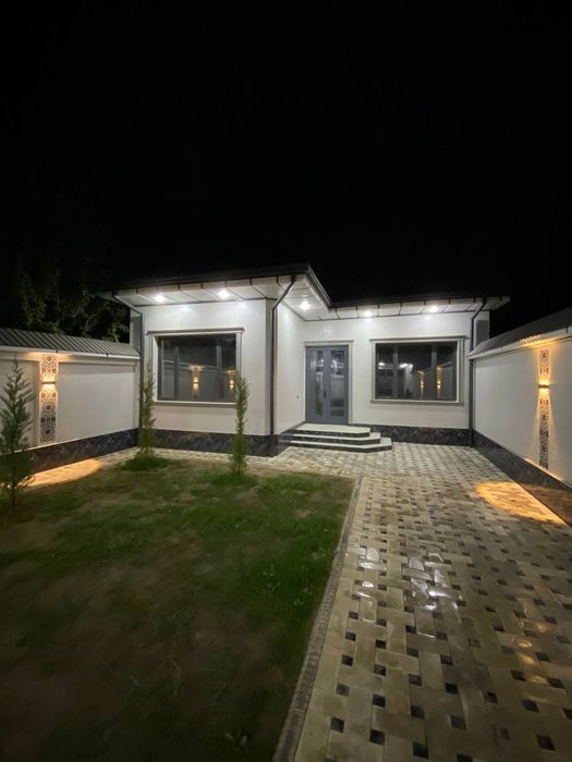 Янги уй сотилади 90%таййор холатга келган.