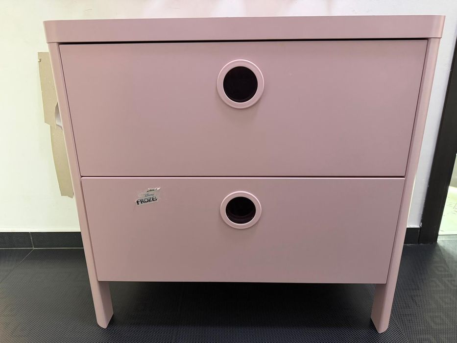 Pat extensibil copii IKEA BUSUNGE + Comoda roz IKEA