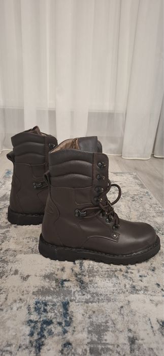 Bocanci model nou marime 25,5 26 27,5