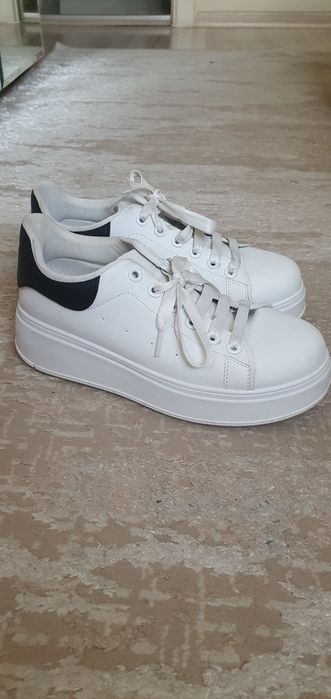 Adidași damă cu platformă