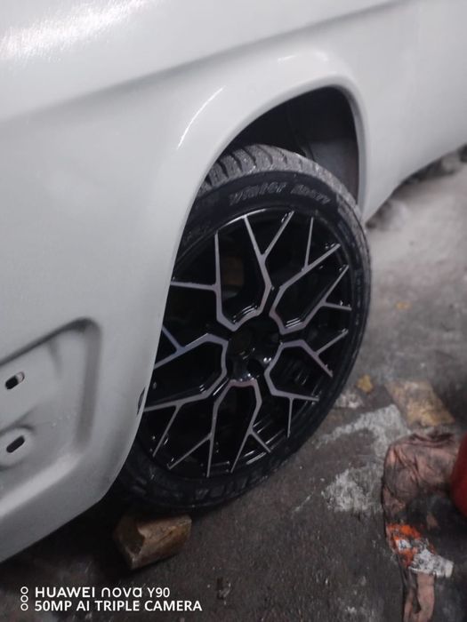 Диски вместе с зимней резиной