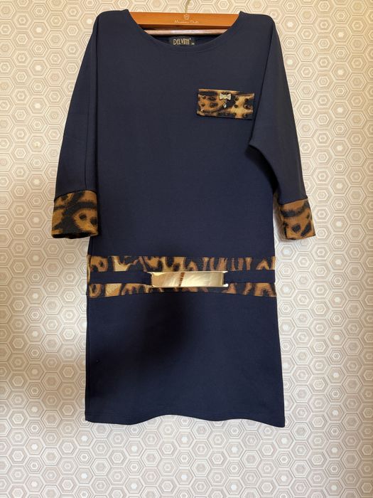 Продам недорого женские  платья