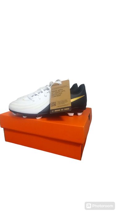 Nike Jr. Phantom GX 2 
Younger/Older Kids' MG Low-Top Football Boo