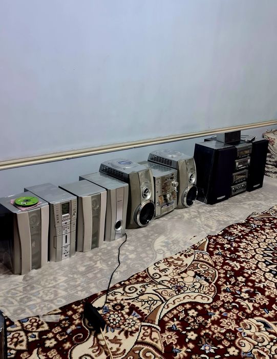 Muzikalniy sentirlar sotiladi