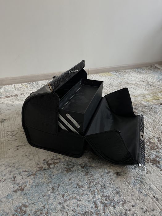Продам чемодан визажиста