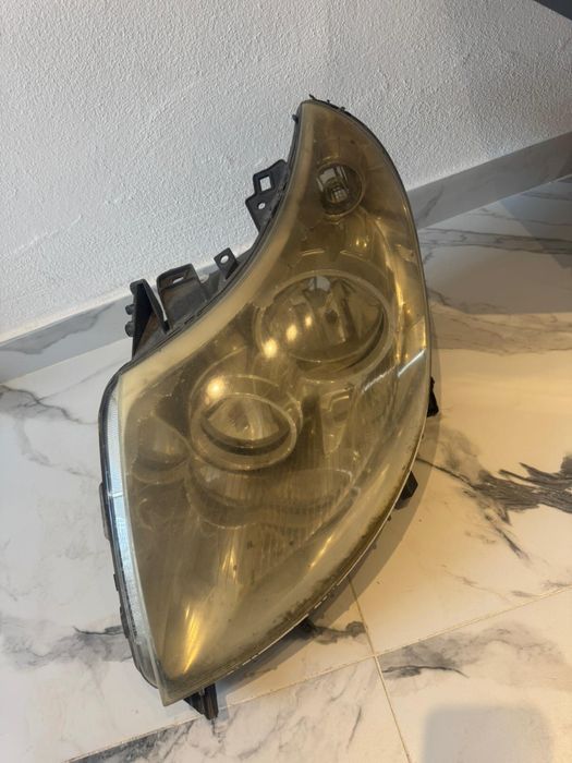 Vând far faruri dreapta stanga Peugeot boxer Fiat Ducato an 2007-2014