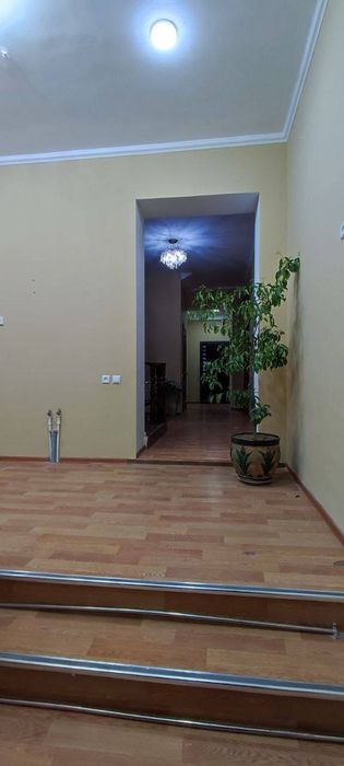 Сдается дом 12 комнат, ориентир: посольство России, 650м²