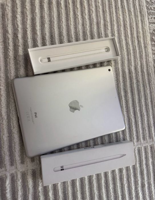 Продам Айпад и ручку Apple