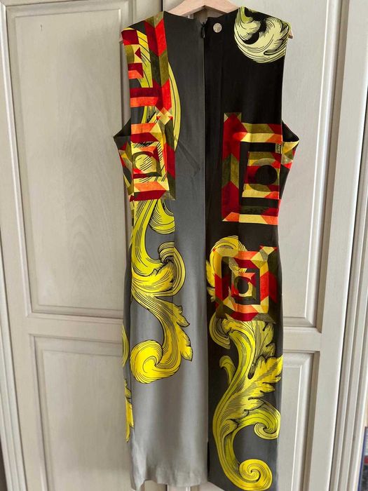 Versace нова оригинална рокля, 36 размер