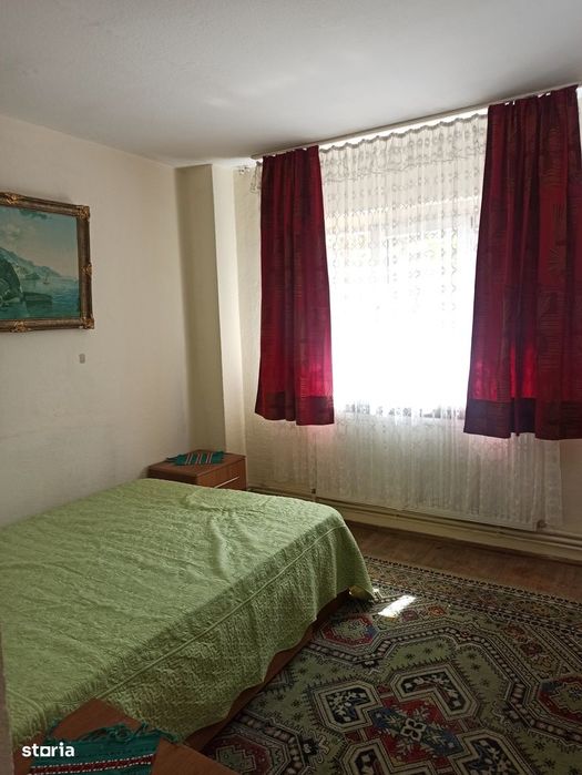 garsonieră Eremia , Decomandată / Centrală , locație EXCELENTĂ!