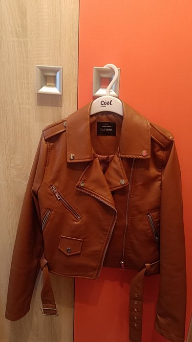 Куртка кожанная на девочку