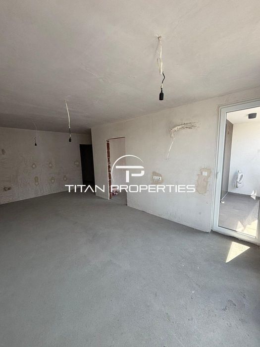 Продава се Двустаен апартамент в Бургас, Славейков - 65 кв.м за 2062 €/кв.м - Снимка #1
