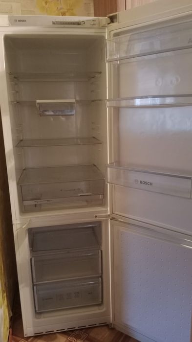 Продам холодильник на запчасти