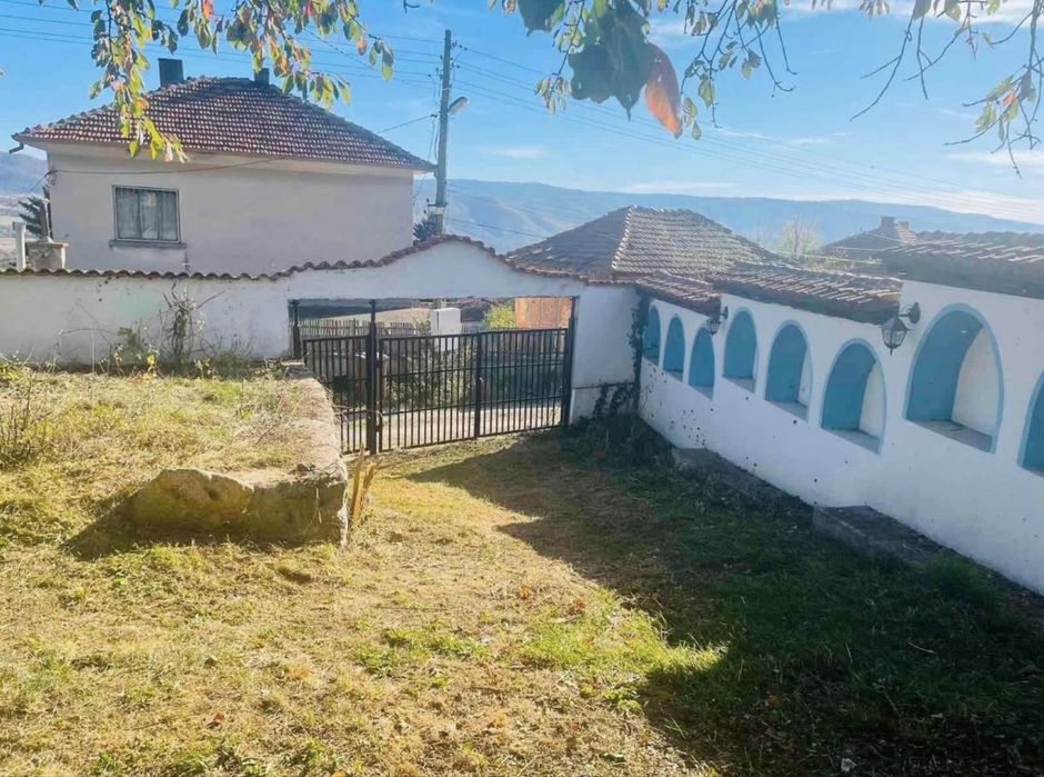 Възрожденска къща в село Антон