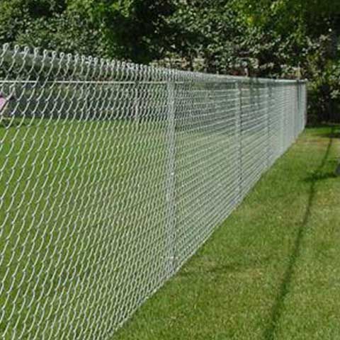 Garduri  din plasa ideale pentru imprejmuiri de terenuri