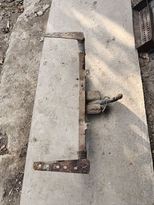 Фаркоп  екі штук бар