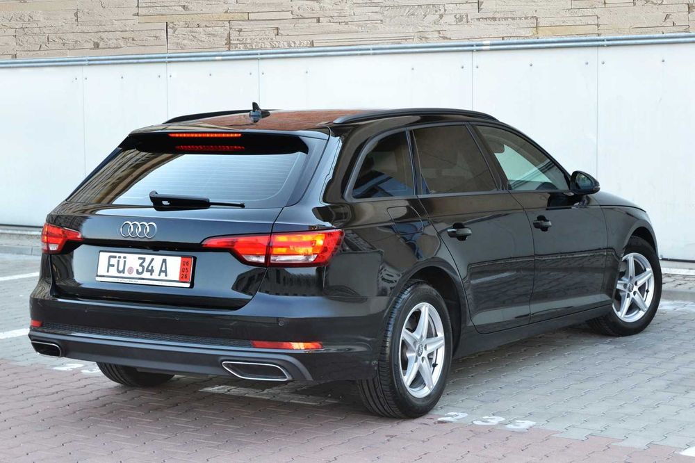 Audi A4 FACELIFT 06/2019 / 181000KM / AUTOMAT / Bi_xenon