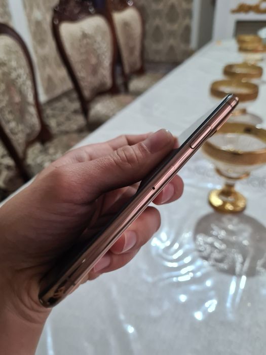 Iphone xs Gold LLA radnoy ideal xolatda