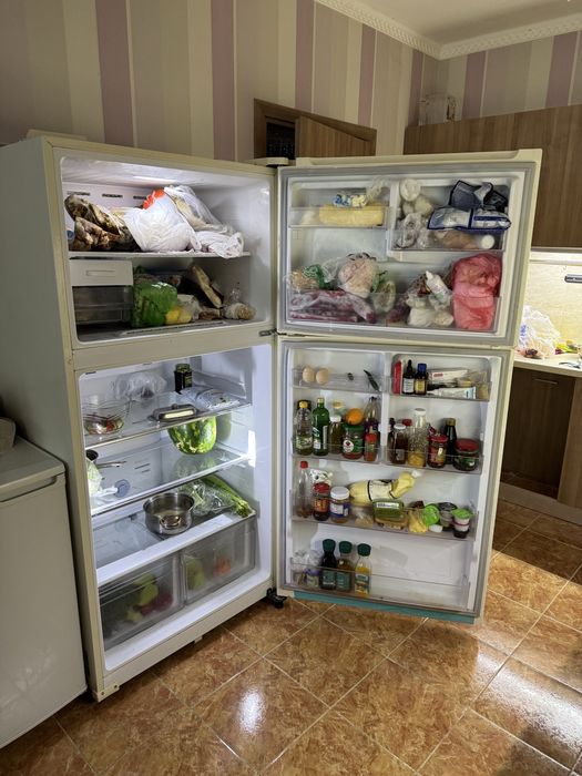Срочно продаю Холодильник