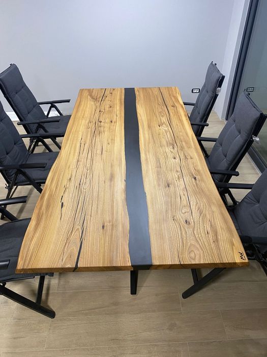 Mese din lemn masiv