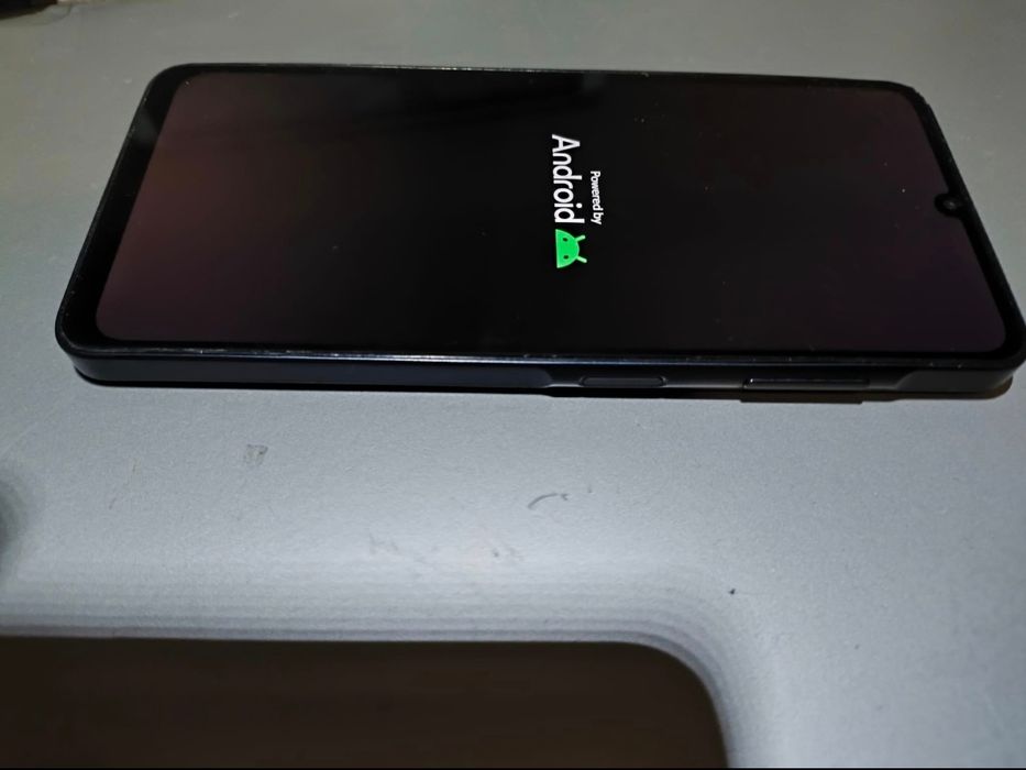 Oferta azi.Pret fix.Samsung Galaxy A06, 4 GB RAM / 64 GB stocare- model 2024.Husa nouă.