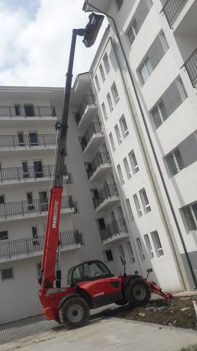 Închiriez Manitou telescopic 18m / 4 tone