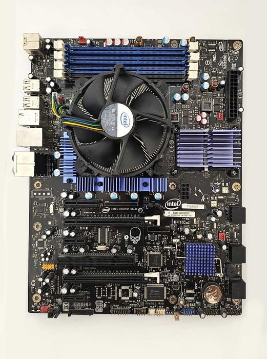 Комплектующие для компьютера (видеокарта 75000 тенге и др.)