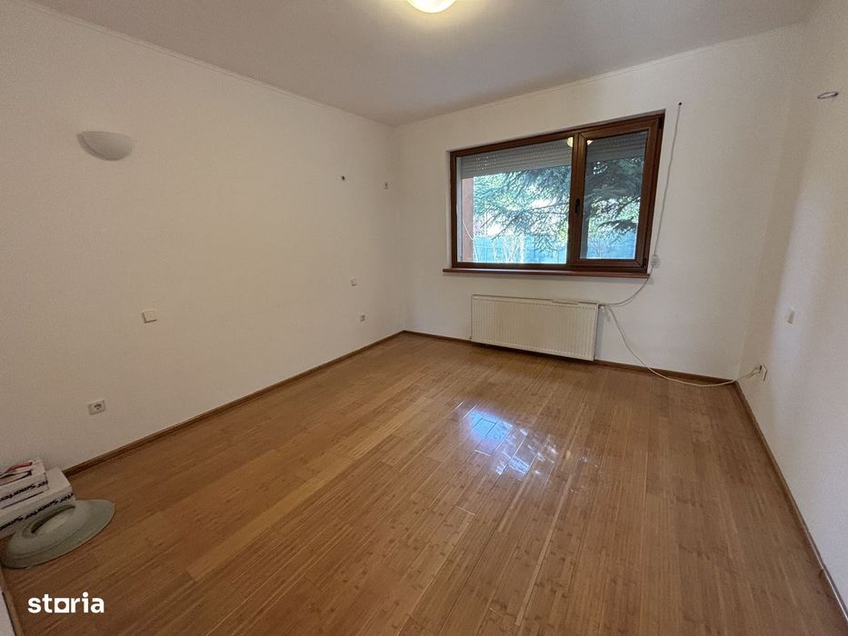 Vila de vanzare Snagov 100m de padure