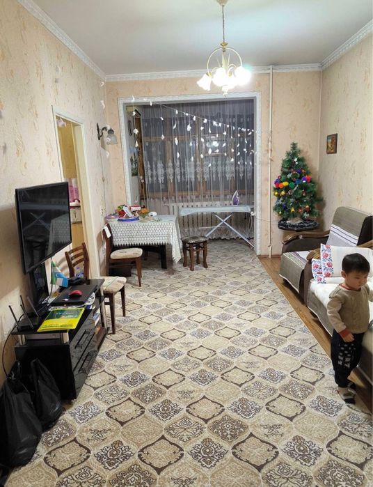 Квартира 2/2/5 50м2 Буюк Ипак Йули, Максим Горький, Художники