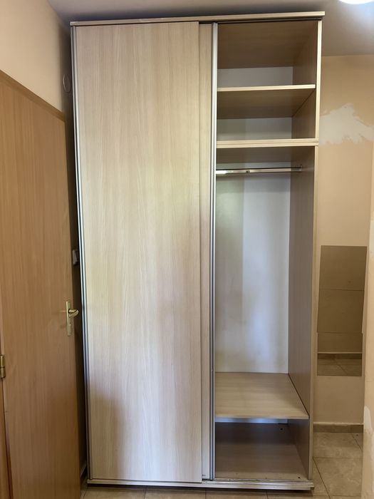 Двукрилен Гардероб