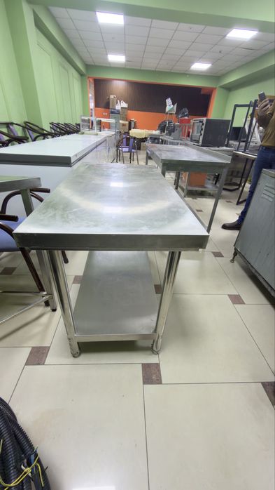 Продам стол производственный б/у