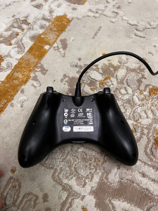 Продам Xbox 360s в не плохом Состояние