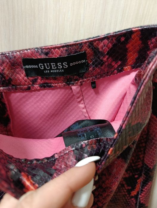 Кожена пола Guess