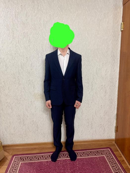 Продается мужской костюм