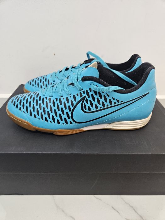 Ghete / Adidași fotbal sală Nike mărimea 40 - Impecabili