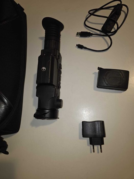 Termoviziune Pulsar Trail XQ50 LRF (telemetru)