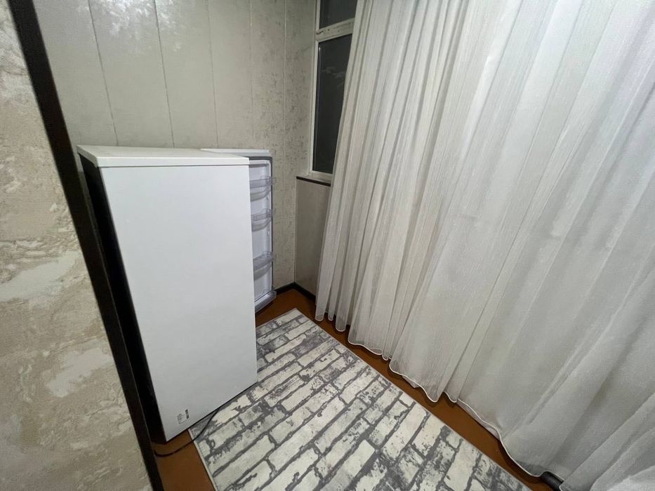 Сдается 2х комнатная квартира
С обстановкой в горде Алмалыке