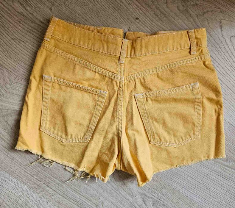 къси дънкови панталони