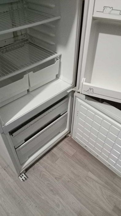 Холодильник Бирюса,Двухкамерный