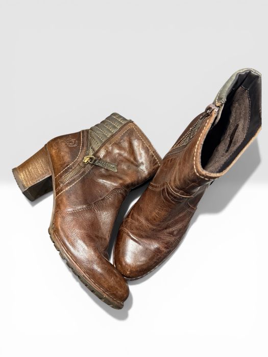 Дамски боти Bugatti