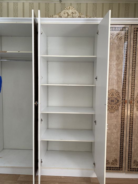 Большая стенка / 3 шкафа — 30 000 ₸, самовывоз
